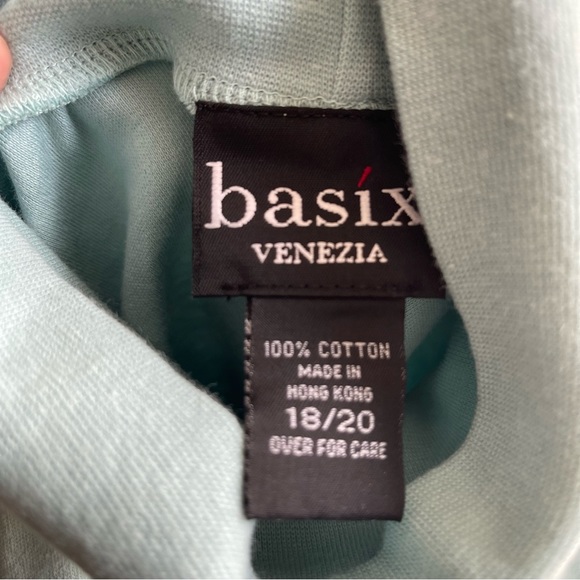 New Crew Turtleneck - Picture 3 of 3